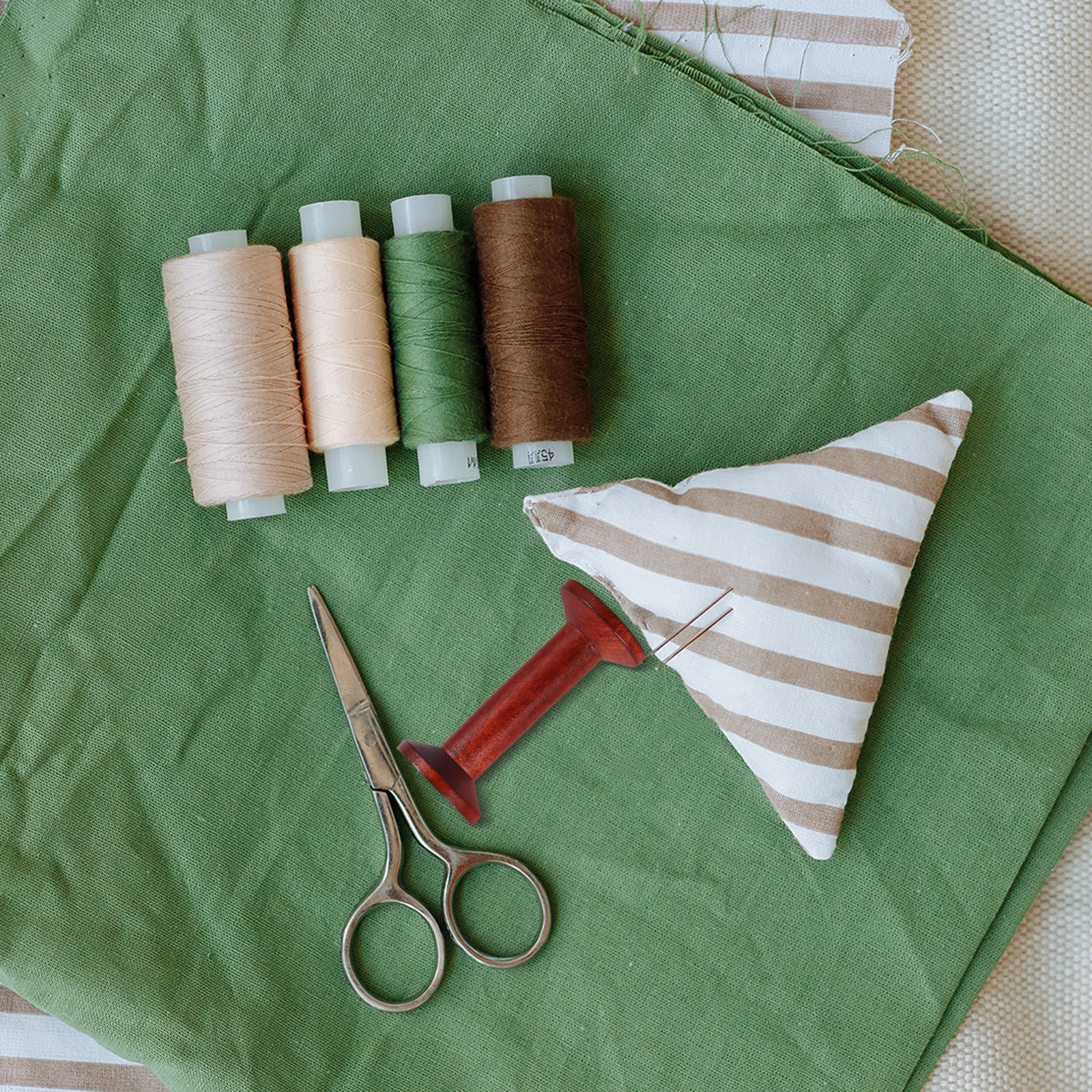 Embroidery Yarns - 6Pcs Wooden Empty Spools for Crafts