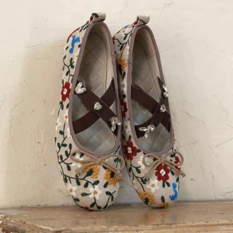 Embroidery Flower Ballet Flats - Embroidery Designer recensione e prezzo