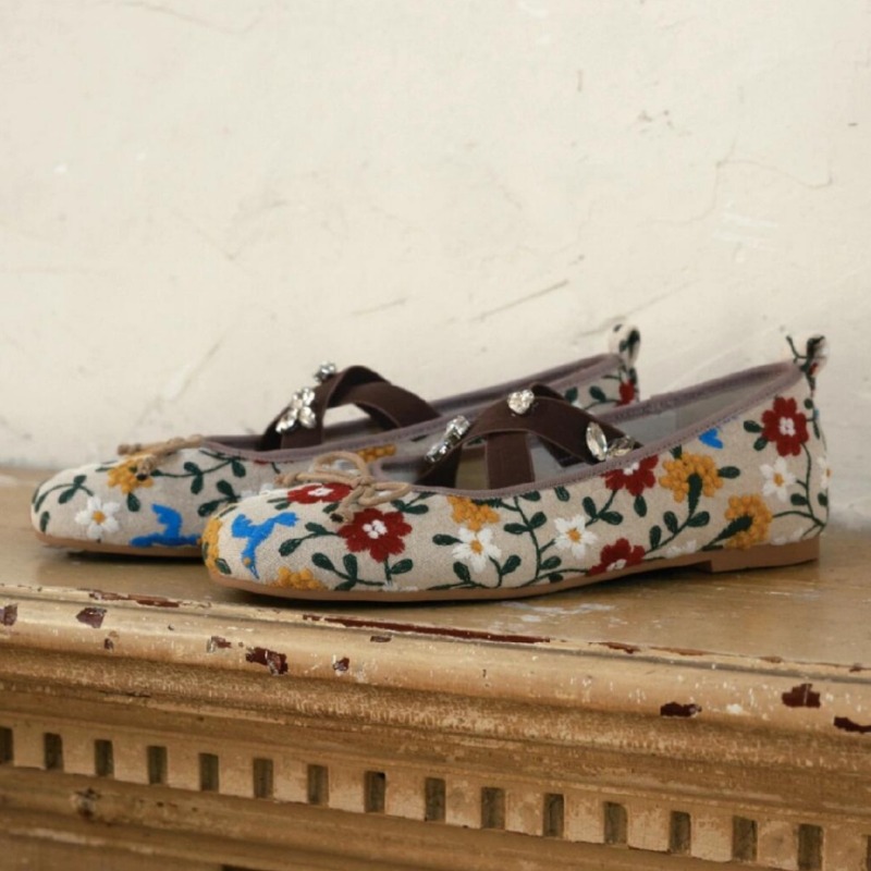 Embroidery Flower Ballet Flats - Embroidery Designer recensione e prezzo