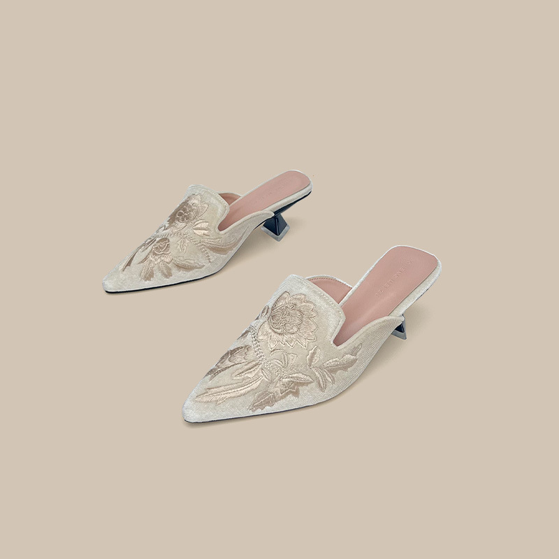 Embroidery Velour Women Shoes  - Embroidery Designer recensione e prezzo