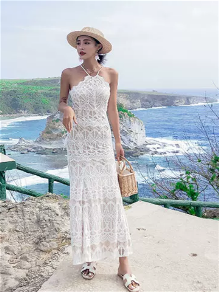 Lace Embroidery Elegant Women  - Embroidery Bali recensione e prezzo