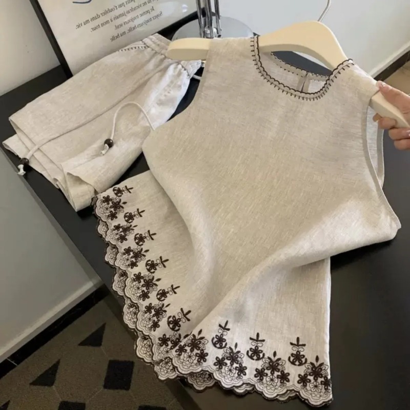 Simple Old Money Style Cotton  - Embroidery Uniforms recensione e prezzo