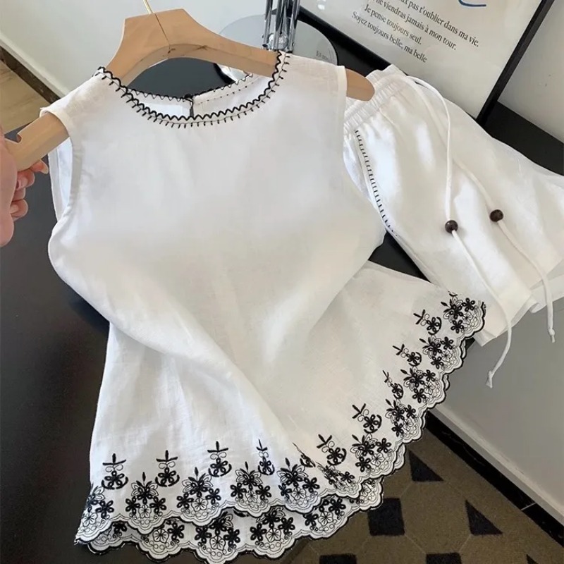 Simple Old Money Style Cotton  - Embroidery Uniforms recensione e prezzo