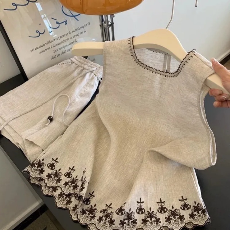 Simple Old Money Style Cotton  - Embroidery Uniforms recensione e prezzo