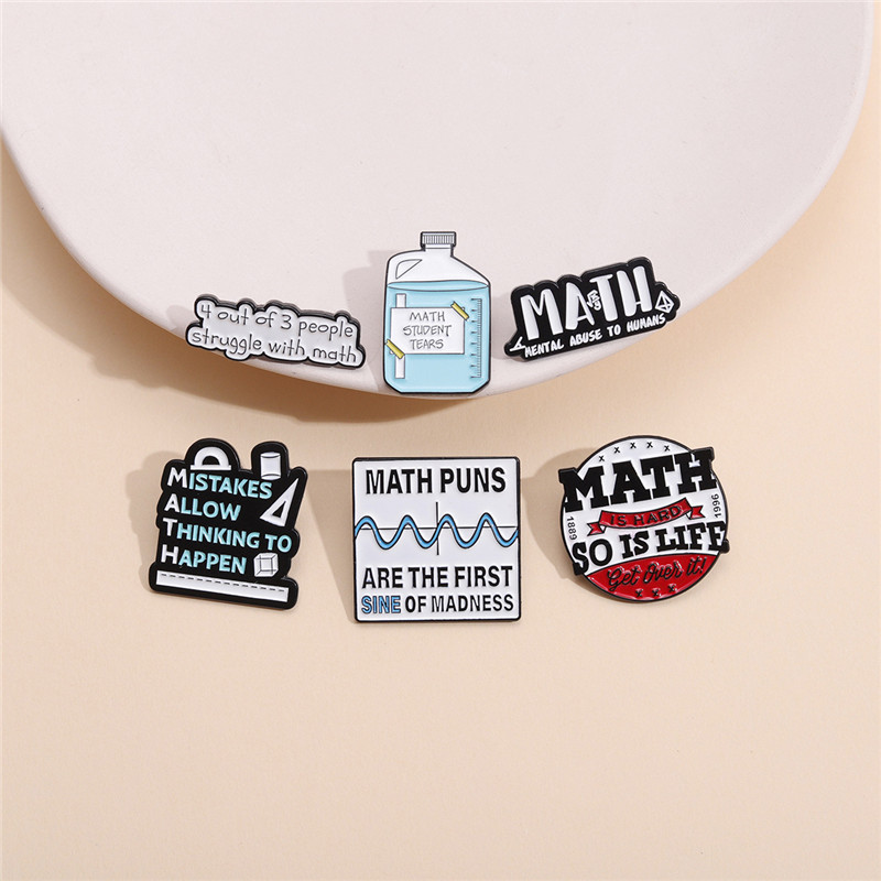 Creative Math Enamel Brooches  - Embroidery Love recensione e prezzo