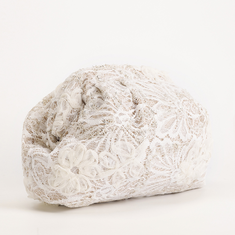 Lace Clouds Clutch Bag,Floral  - Embroidery Bali recensione e prezzo