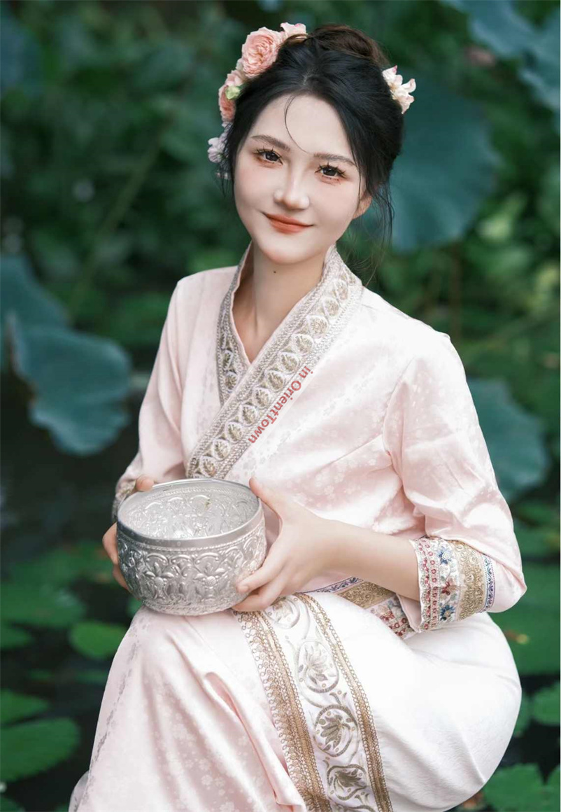 Yunnan Xishuangbanna Dai Tradi - Embroidery Effect recensione e prezzo