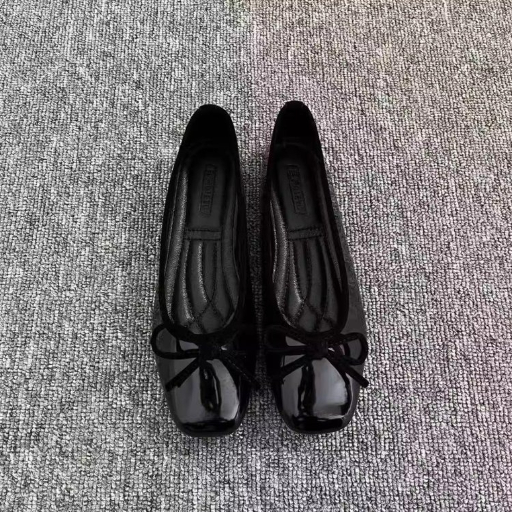 Women Nude Pink Patent Leather - Embroidery Flat Shoes recensione e prezzo