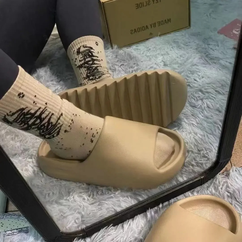 House Shoes Non-Slip thick Sof - Embroidery Flat Shoes recensione e prezzo