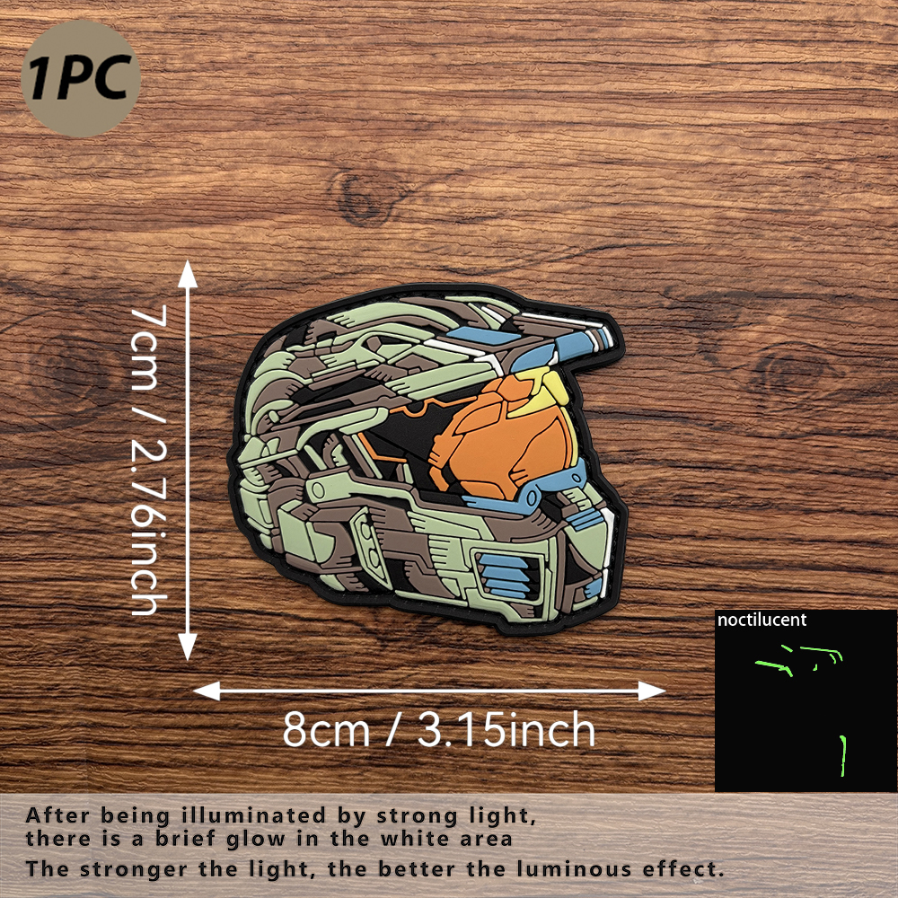 A Helmet-Wearing Pattern Pvc S - Embroidery Effect recensione e prezzo